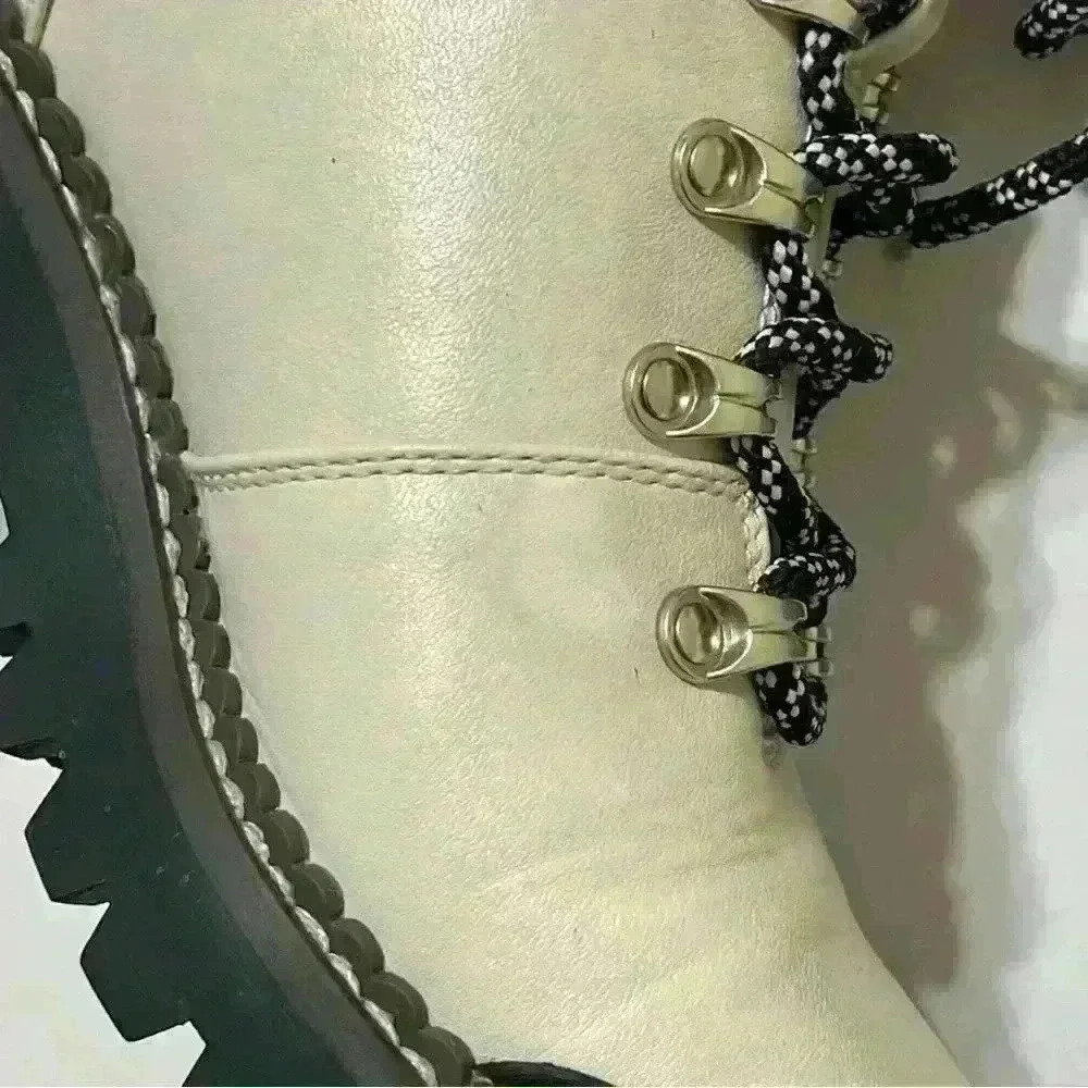 Universal Thread Womens Hiking Boots White Ankle Lace Up Size 6 outdoor travel - Picture 4 of 14